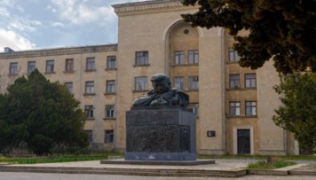 azerbaycanda-qurumun-direktor-ve-muavini-vezifelerinden-azad-edildiler